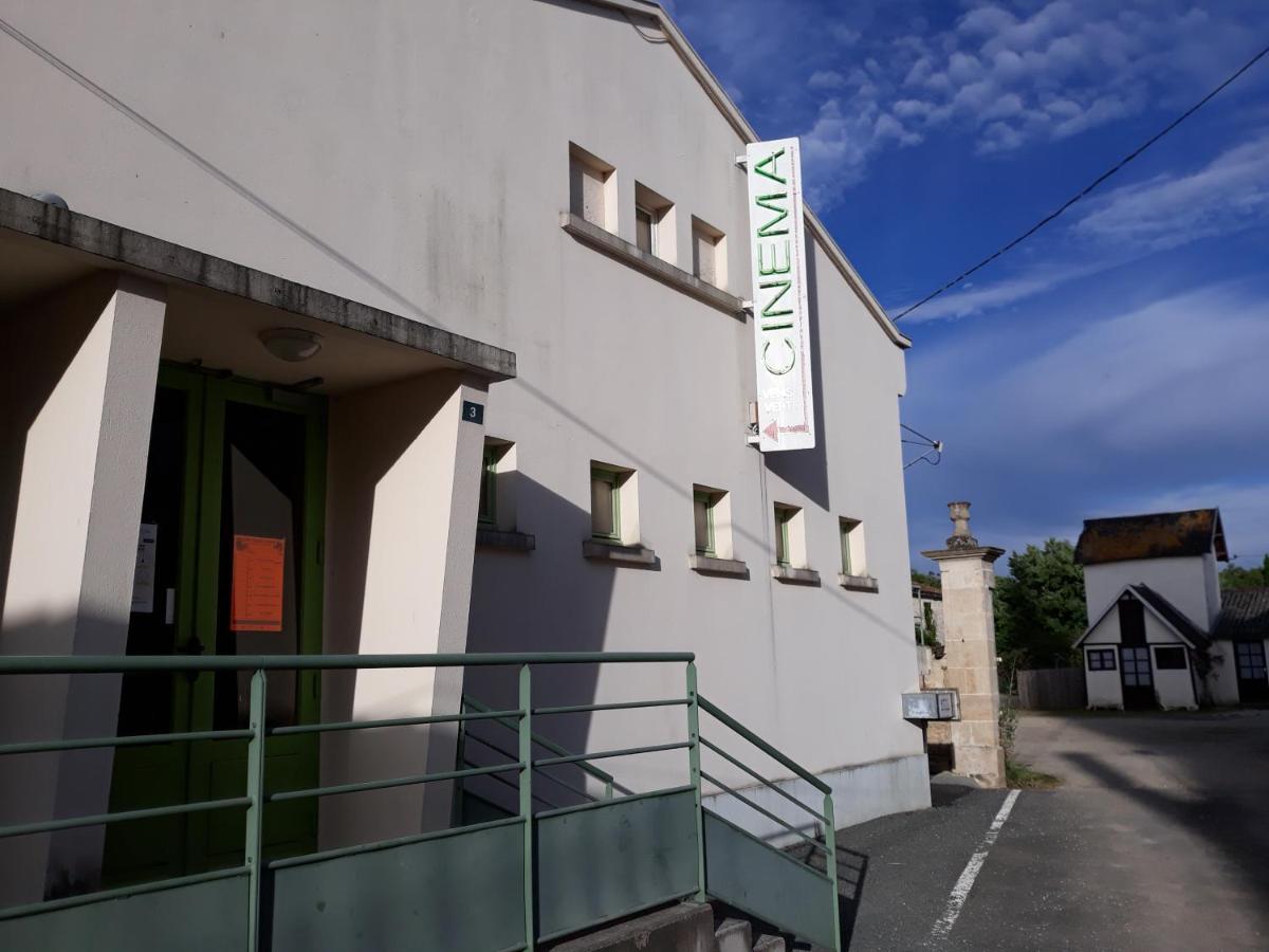 Au Coeur Du Marais Acomodação com café da manhã Saint-Hilaire-la-Palud Exterior foto